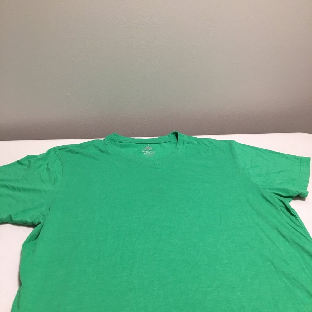 Beverly Hills Polo  Green Men's V-Neck T-shirt